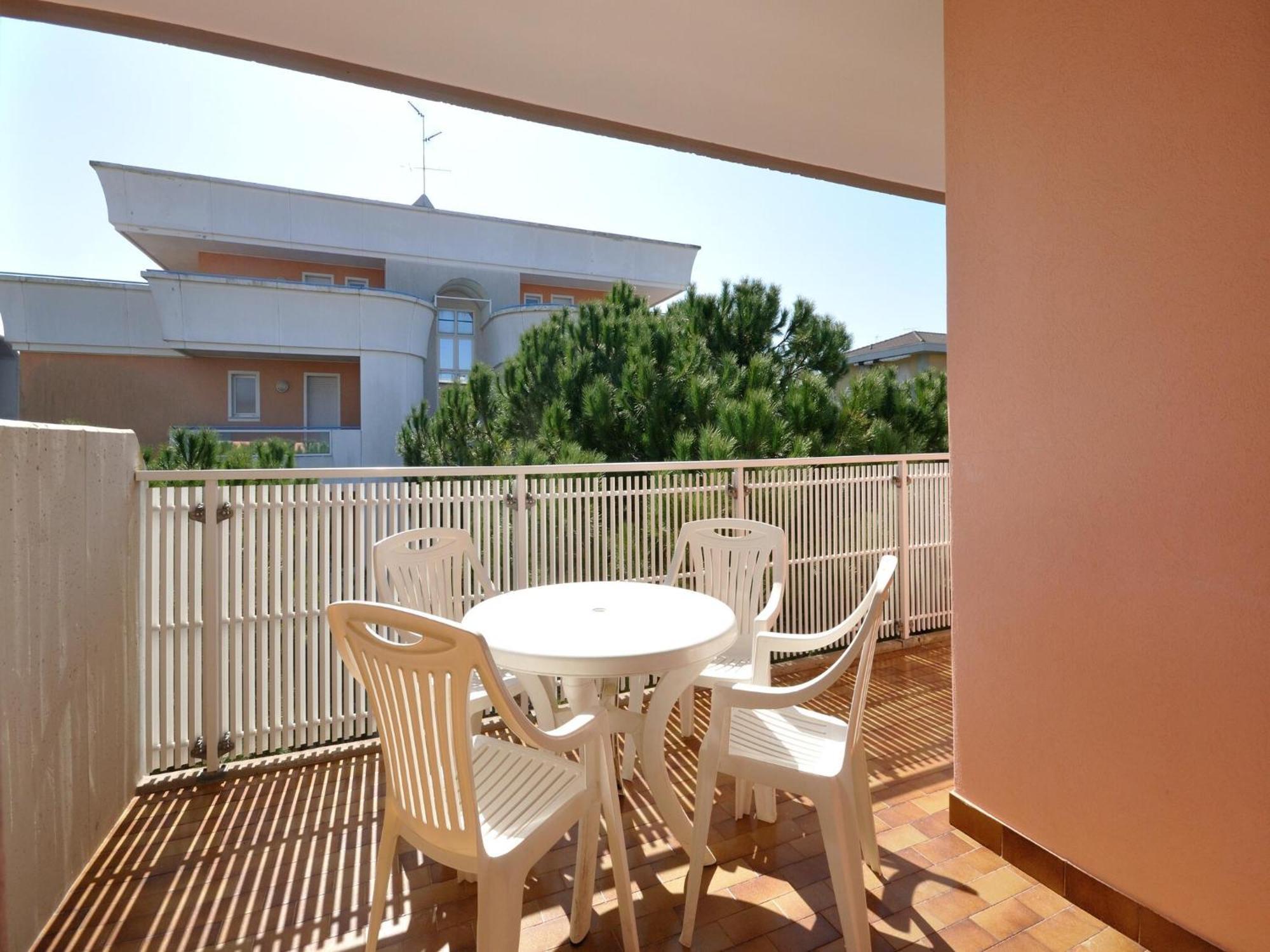 Apartment In Bibione Near Sea Beach Eksteriør billede