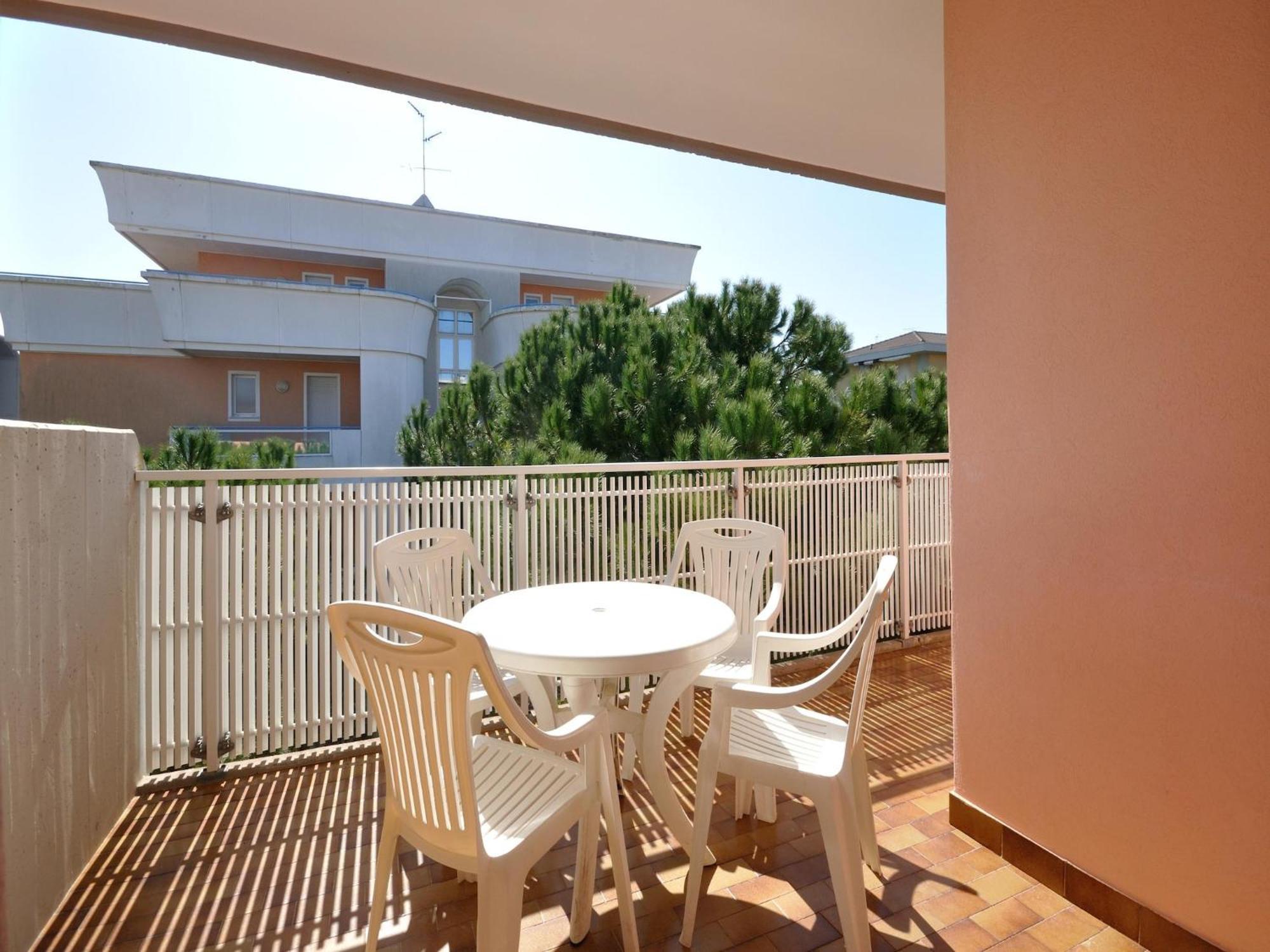 Apartment In Bibione Near Sea Beach Eksteriør billede